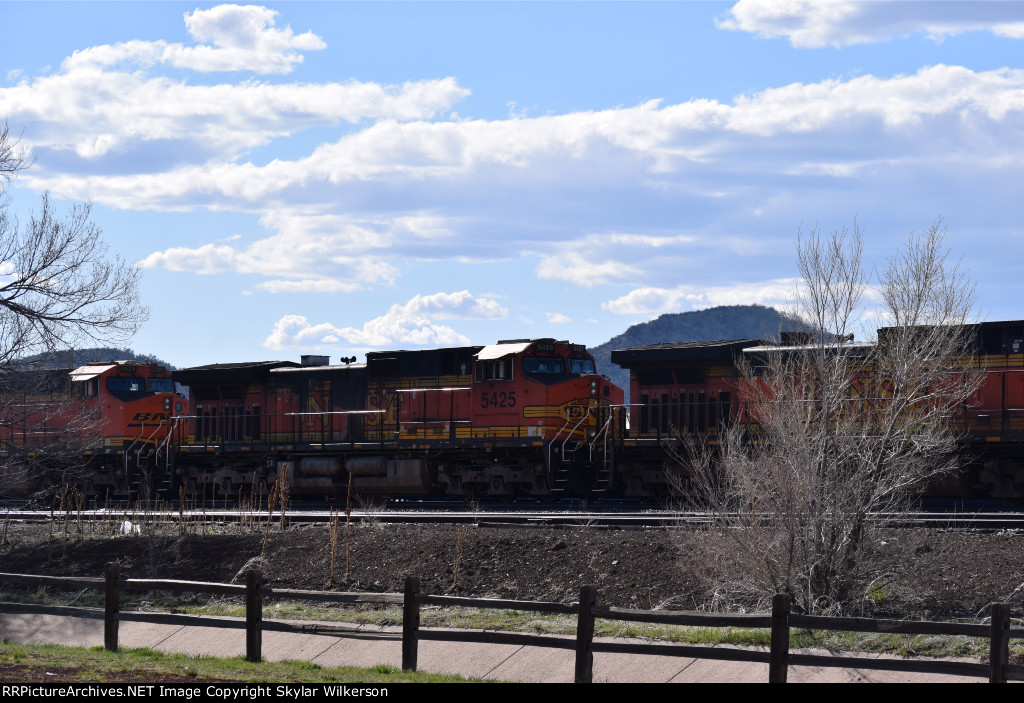 BNSF 5425